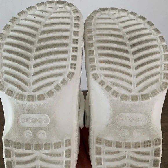 Toddler crocs. Sold without a box. I’m great condition. - Picture 2 of 3